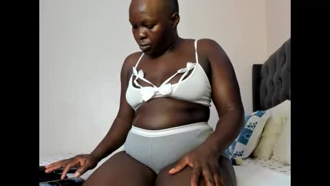 Snapshot of freaky_maria chatting on January 2025 05:44:02 AM Maria online show from January 2025 05:44:02 AM