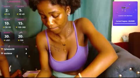 Snapshot of freaky_shamzzy chatting on September 2025 06:02:01 PM shamika online show from September 2025 06:02:01 PM