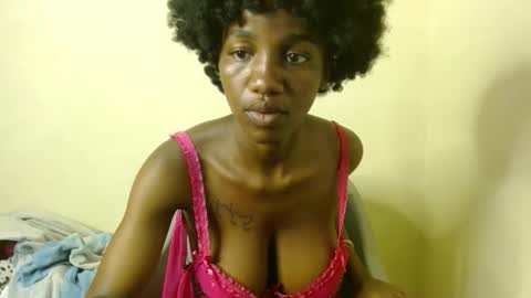 Snapshot of freaky_shamzzy chatting on November 2025 01:11:01 AM shamika online show from November 2025 01:11:01 AM