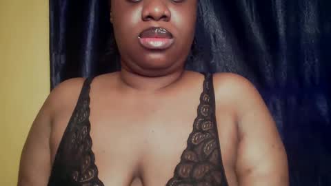 Snapshot of freaky_slut5 chatting on May 2026 04:28:02 AM freaky slut5 online show from May 2026 04:28:02 AM