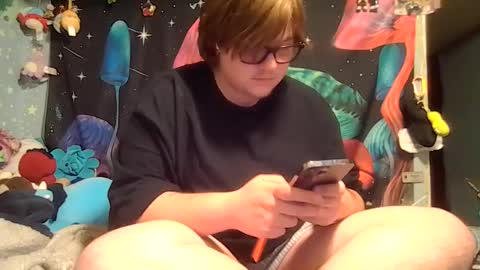 Snapshot of freakyftmboi19 chatting on December 2025 04:41:02 AM freakyftmboi online show from December 2025 04:41:02 AM