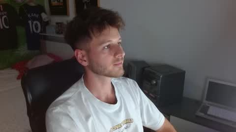 Snapshot of freddy_star chatting on May 2026 09:01:02 PM Frederick Perin online show from May 2026 09:01:02 PM