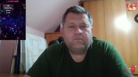 freeboy80180 online show from December 2025 02:59:02 PM