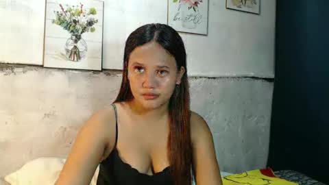 Snapshot of freesiaa chatting on September 2025 12:14:01 AM Yesia online show from September 2025 12:14:01 AM