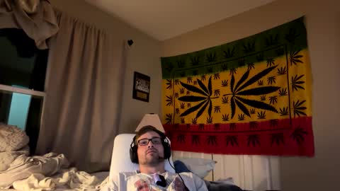 Snapshot of freezeskiii chatting on September 2025 12:54:02 AM freezeskiii online show from September 2025 12:54:02 AM