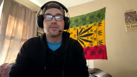 Snapshot of freezeskiii chatting on October 2025 04:42:02 PM freezeskiii online show from October 2025 04:42:02 PM