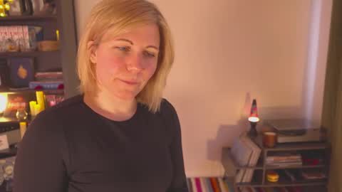 Snapshot of french_devotion chatting on January 2025 02:45:01 PM Louise or Lou 3 online show from January 2025 02:45:01 PM