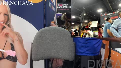 Ava online show from October 2025 06:35:02 PM