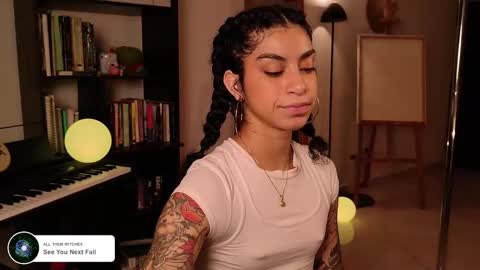 Vale online show from November 2025 12:44:02 AM