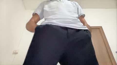 freshman  imonyou98 online show from November 2025 04:18:02 PM