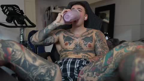 Snapshot of frewfun chatting on March 2025 01:56:02 PM cameron online show from March 2025 01:56:02 PM