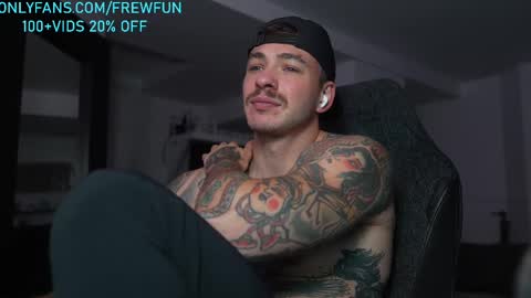 Snapshot of frewfun chatting on September 2025 01:05:02 AM cameron online show from September 2025 01:05:02 AM