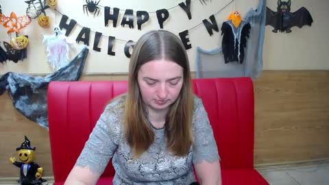 FreyaDak online show from November 2025 06:40:01 PM