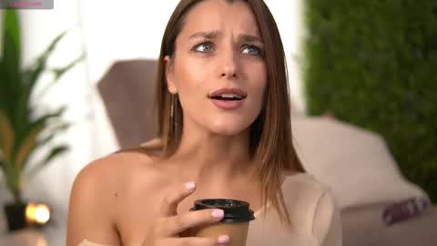 Snapshot of freyaheart chatting on October 2025 06:43:01 AM freyaheart online show from October 2025 06:43:01 AM