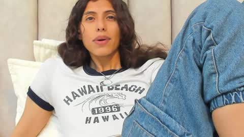 Snapshot of freyamoller chatting on December 2024 07:51:01 PM FREYA online show from December 2024 07:51:01 PM