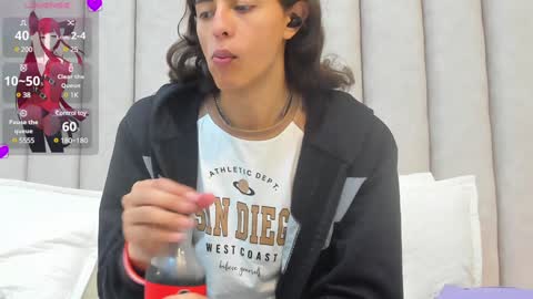 Snapshot of freyamoller chatting on January 2025 06:56:01 PM FREYA online show from January 2025 06:56:01 PM