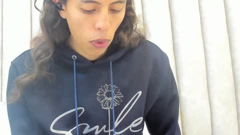 Snapshot of freyamoller chatting on January 2025 05:13:02 PM FREYA online show from January 2025 05:13:02 PM