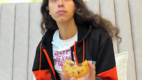 Snapshot of freyamoller chatting on February 2025 06:59:01 PM FREYA online show from February 2025 06:59:01 PM