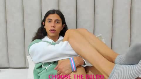 Snapshot of freyamoller chatting on September 2025 08:32:02 PM FREYA online show from September 2025 08:32:02 PM