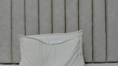 Snapshot of freyamoller chatting on October 2025 07:03:02 PM FREYA online show from October 2025 07:03:02 PM