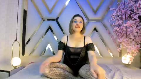  Freya Starling  online show from May 2026 12:13:02 PM