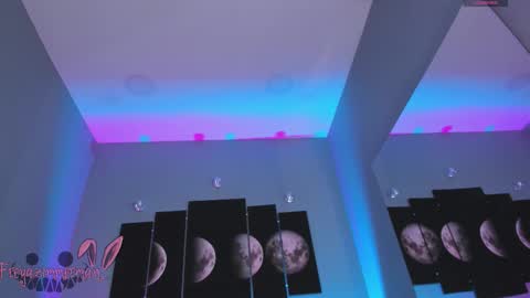 Snapshot of freyazimmerman_ chatting on November 2025 09:39:02 PM Pau. online show from November 2025 09:39:02 PM