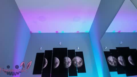 Snapshot of freyazimmerman_ chatting on November 2025 08:19:01 PM Pau. online show from November 2025 08:19:01 PM