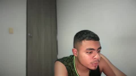 freyva_ online show from January 2025 06:22:02 AM