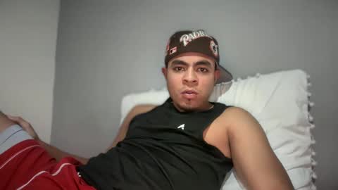 freyva_ online show from February 2025 01:33:01 AM