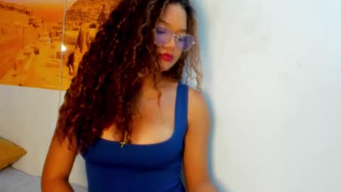 Frezzita online show from September 2025 08:25:01 PM