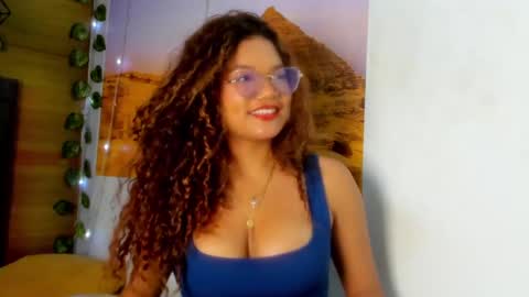 Frezzita online show from October 2025 07:33:01 PM