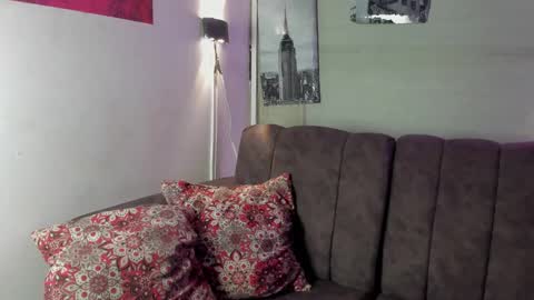 Frezzita online show from November 2025 08:42:02 PM