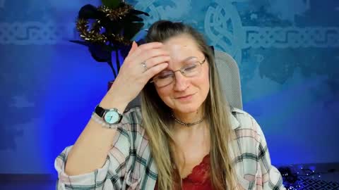 Snapshot of fridatander chatting on January 2025 03:45:01 PM Frida Tander online show from January 2025 03:45:01 PM