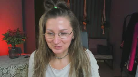 Snapshot of fridatander chatting on January 2025 09:10:02 AM Frida Tander online show from January 2025 09:10:02 AM