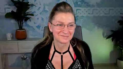 Snapshot of fridatander chatting on September 2025 03:13:01 PM Frida Tander online show from September 2025 03:13:01 PM