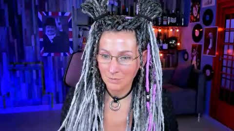 Snapshot of fridatander chatting on September 2025 02:43:02 PM Frida Tander online show from September 2025 02:43:02 PM