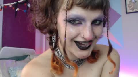 Snapshot of friskyflowers chatting on October 2025 06:25:02 PM cherry online show from October 2025 06:25:02 PM