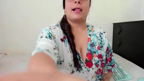 Lucy online show from February 2026 07:11:01 PM