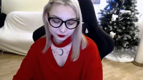 Snapshot of fromsun_forsoul chatting on January 2025 05:12:02 AM Lilith online show from January 2025 05:12:02 AM