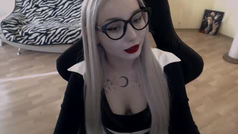 Snapshot of fromsun_forsoul chatting on September 2025 12:16:01 PM Lilith online show from September 2025 12:16:01 PM