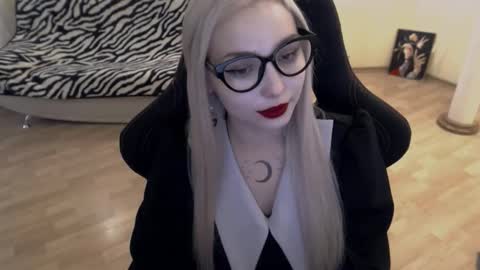 Snapshot of fromsun_forsoul chatting on September 2025 11:43:01 AM Lilith online show from September 2025 11:43:01 AM