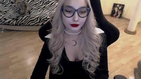 Snapshot of fromsun_forsoul chatting on September 2025 11:43:01 AM Lilith online show from September 2025 11:43:01 AM