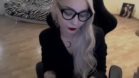 Snapshot of fromsun_forsoul chatting on September 2025 11:45:01 AM Lilith online show from September 2025 11:45:01 AM