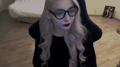 Snapshot of fromsun_forsoul chatting on September 2025 05:18:02 PM Lilith online show from September 2025 05:18:02 PM