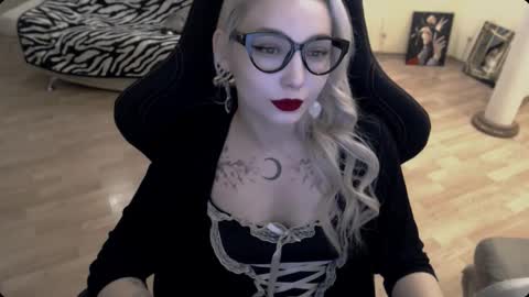 Lilith online show from November 2025 11:54:02 AM