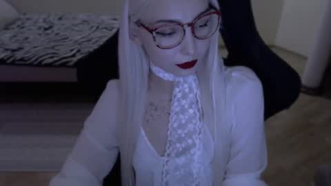 Lilith online show from June 2026 09:01:02 PM