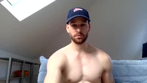 frozenyoga online show from September 2025 08:40:01 AM