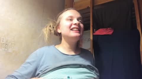 Snapshot of frumcake chatting on December 2024 02:01:02 AM FrumCake online show from December 2024 02:01:02 AM