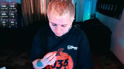 Snapshot of ftmblueyes chatting on January 2026 10:02:02 PM HEHIM online show from January 2026 10:02:02 PM