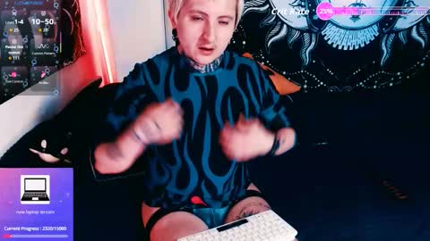 Snapshot of ftmblueyes chatting on February 2026 06:53:01 PM HEHIM online show from February 2026 06:53:01 PM